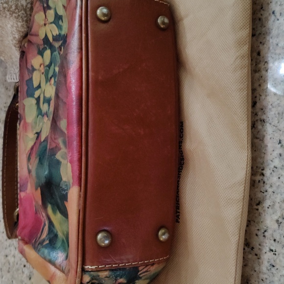 Patricia Nash Satchel Purse with Matching Scarf 🧣 - Picture 5 of 6